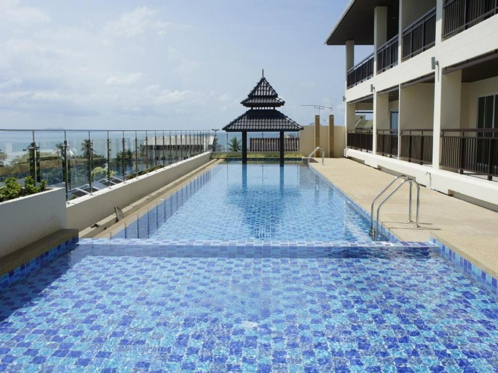 R-Con Sea Terrace Hotel Pattaya Buitenkant foto